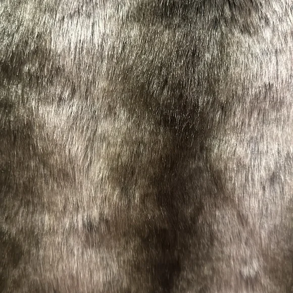 Very soft Faux fur vest. Black/white/grey multi. Size S - Picture 4 of 4